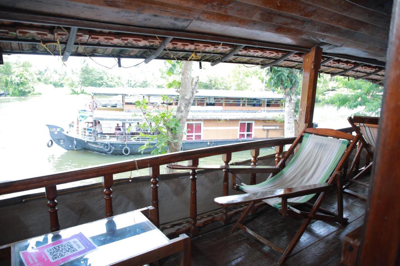 Malayalam Lake Resort Alappuzha 외부 사진