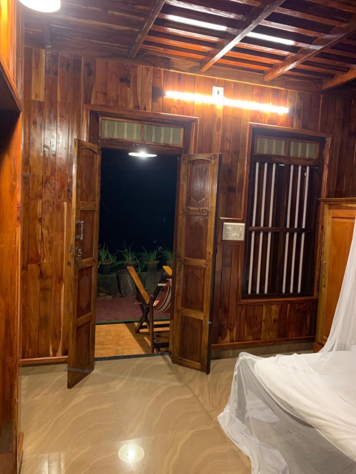 Malayalam Lake Resort Alappuzha 외부 사진