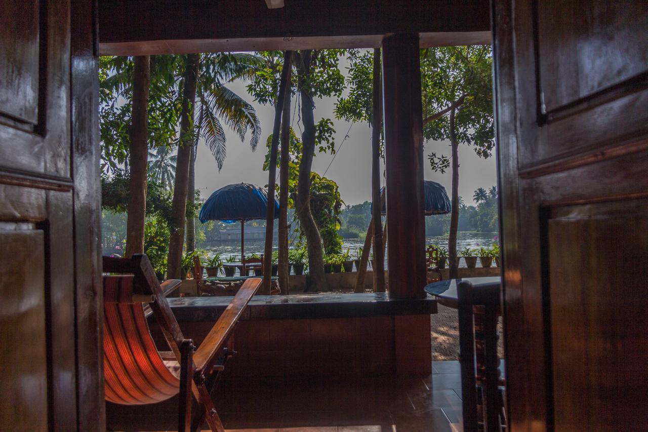 Malayalam Lake Resort Alappuzha 외부 사진