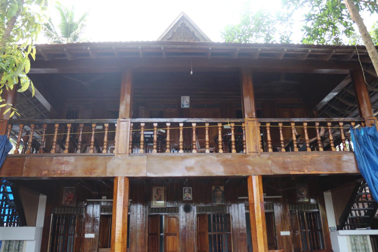 Malayalam Lake Resort Alappuzha 외부 사진